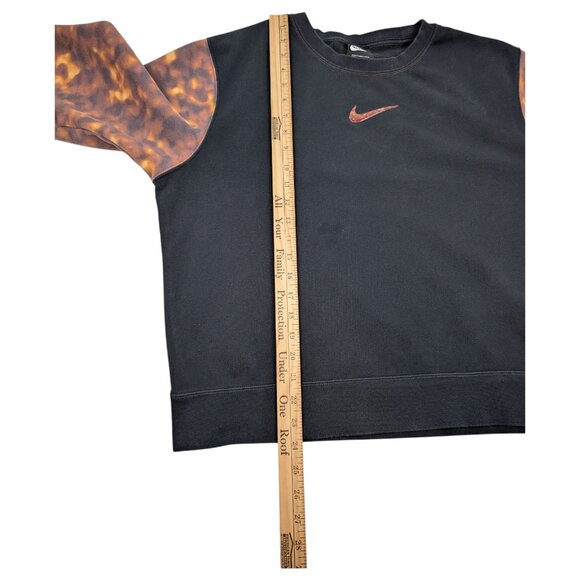 NIKE Center Swoosh Crew Neck sweatshirt Size M Black Fire Print Sleeve *READ - Picture 8 of 8
